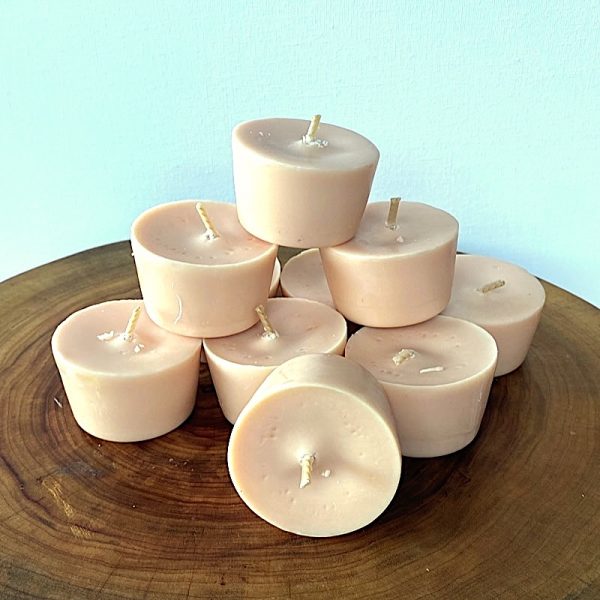 Ten Frankincense, Sandalwood & Ylang Ylang pure soy Votive candle refills burn brightly for a total of 120 hours with a subtle, sophisticated aroma.