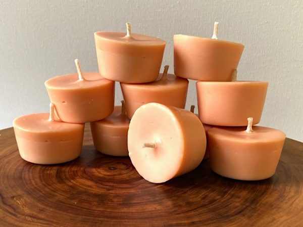 Ten Vanilla Bean pure soy Votives burn brightly for a total of 120 hours with a luxurious, intoxicating fragrance.