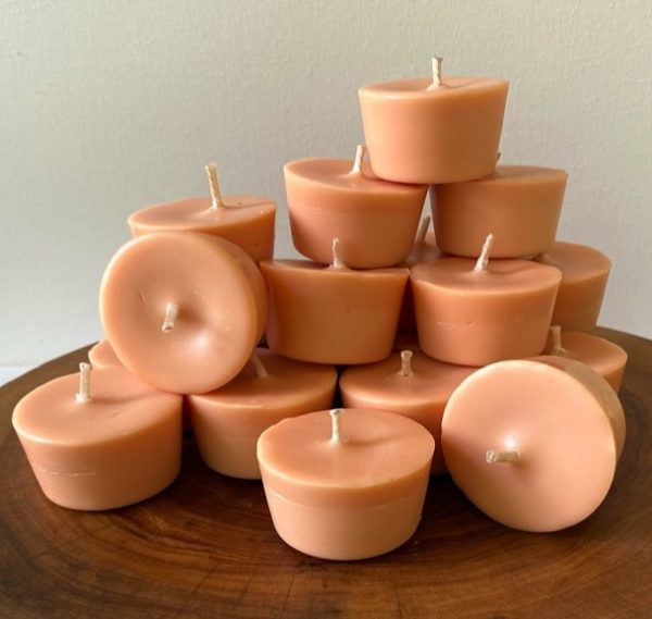 Twenty Vanilla Bean pure soy Votives burn brightly for a total of 240 hours with a luxurious, intoxicating fragrance.