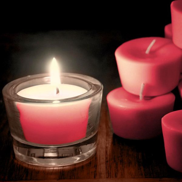 Beautiful as a stand-alone candle, our votives burn brightly with a tall flame. Recommended to illuminate your small and large coloured lanterns.